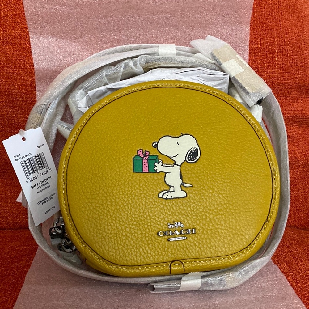 NWT Coach X Peanuts Canteen Crossbody Bag with Snoopy Present Motif
